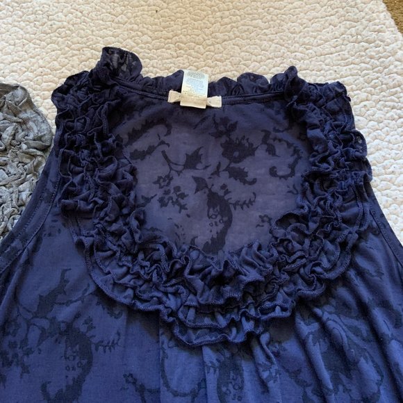 Ruffle Neckline Sleeveless Top - Set of 2 - Picture 3 of 5